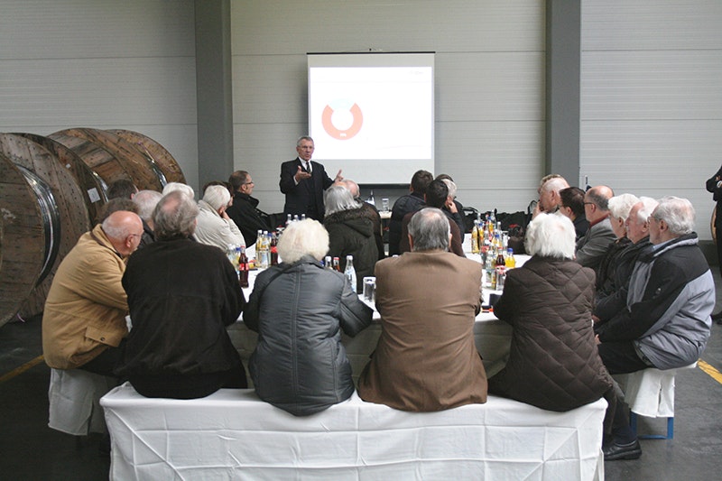 Delegation von Bürgermeistern besucht Logistik Center Fichtenau.