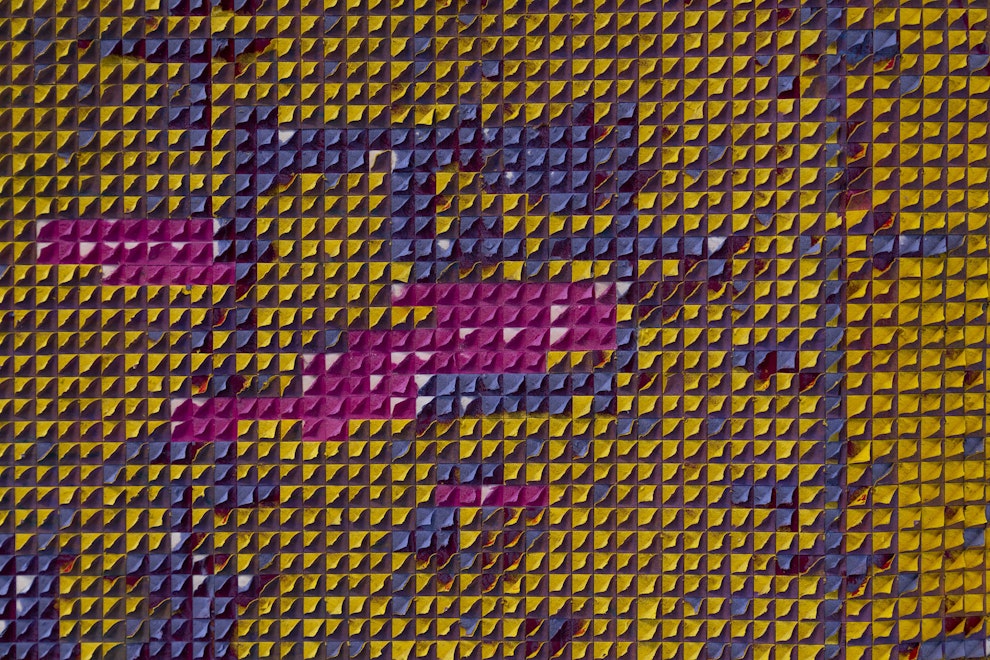 Passageways Juli 2024 / zwischen violett und weiß Passageways Juli 2024 / zwischen violett und weiß